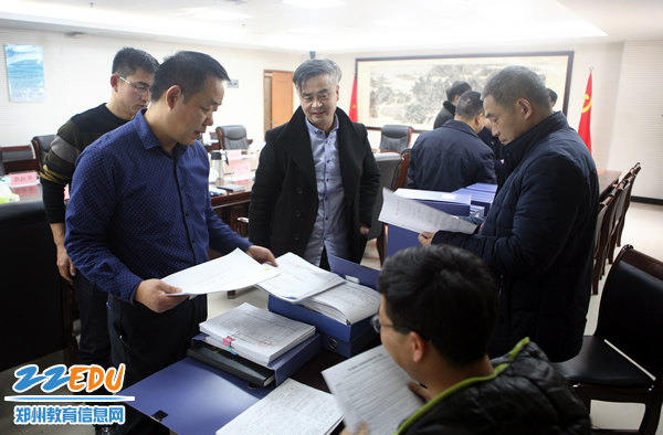市教育局接受郑州市2017年度平安建设及信访