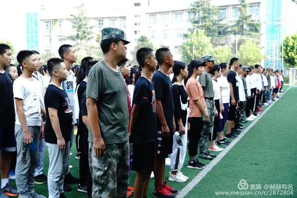 全体学生整装待发
