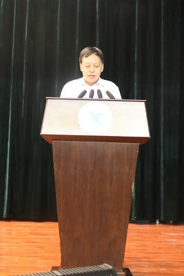 崔振喜书记宣读表彰决定