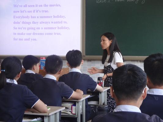 [郑州中学] 专家引领促发展,郑州中学初中部开展