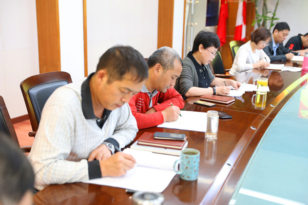 郑州12中召开中心组扩大会议学习习近平在全