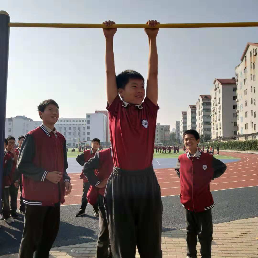 郑州47中初中部于2018年10月16日起全面启动2018年学生体质