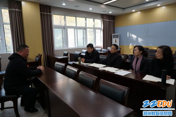 3 刘春亮主任和督导组谈自己德育工作的困惑