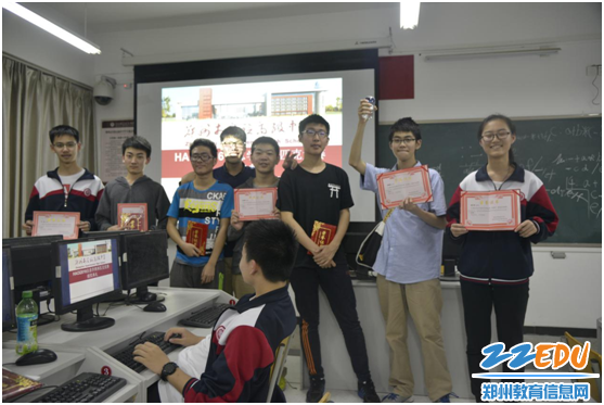 人工智能强势来袭 看郑州实验高中如何开展编