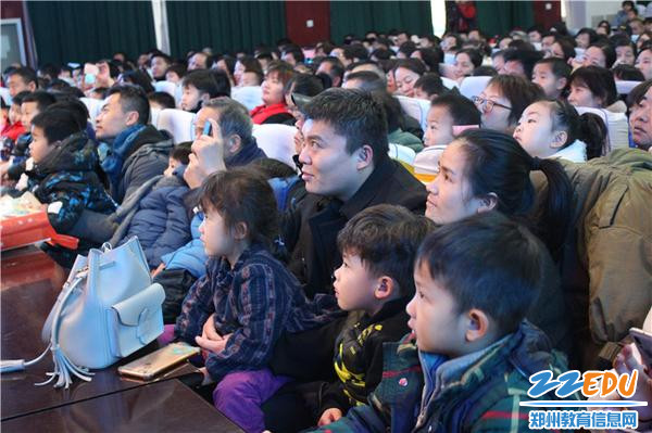 剧拉开郑州市教工幼儿园迎新年系列活动序幕