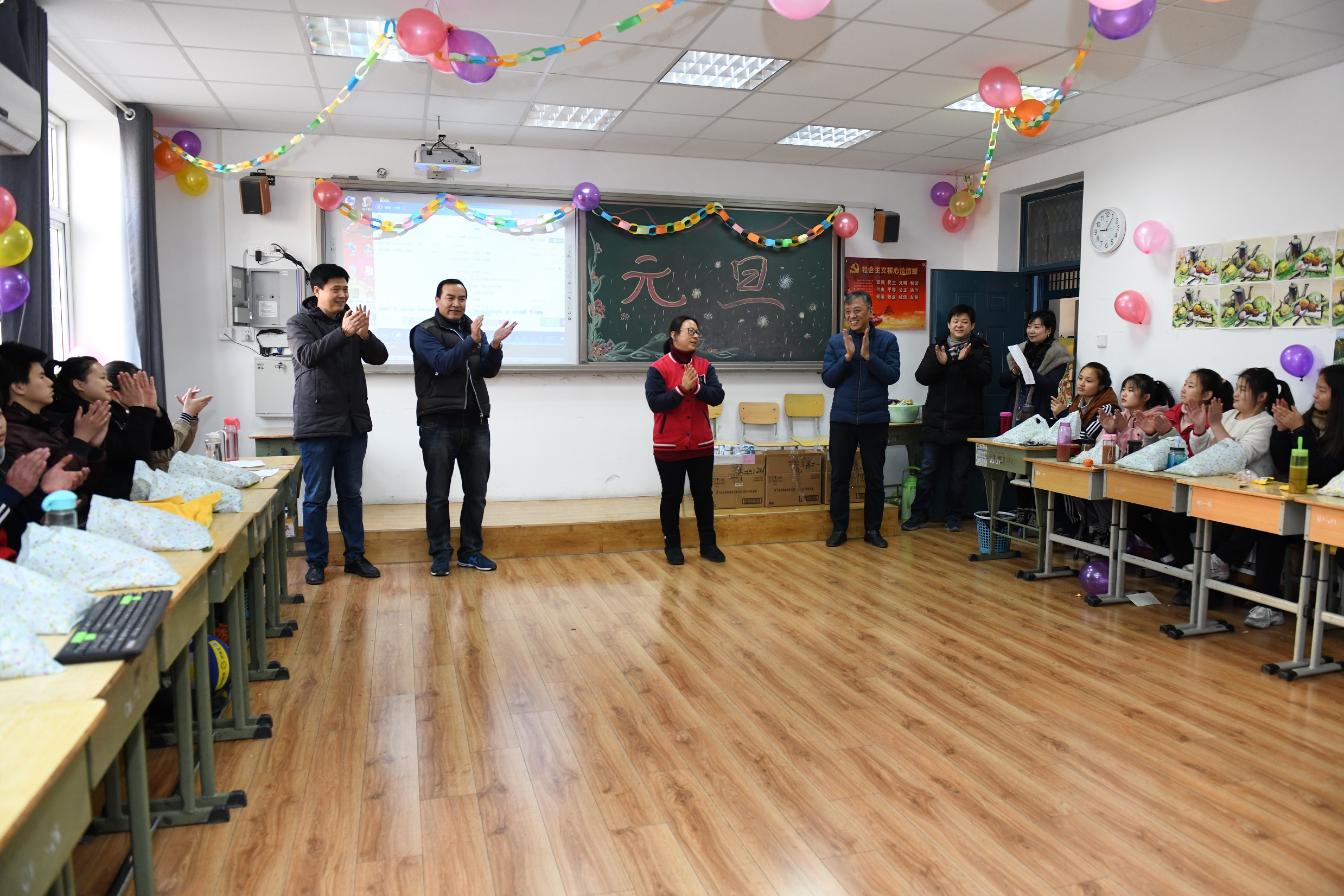 喜迎2019,郑州市盲聋哑学校师生共演一出好戏