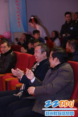 精彩节目,引得校领导拍手称赞_副本 精彩节目,引得校领导拍手称赞_副本