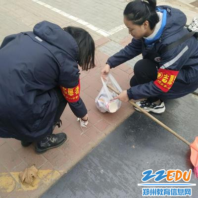 [八中] 学子感悟维护市容市貌 共建美丽郑州志