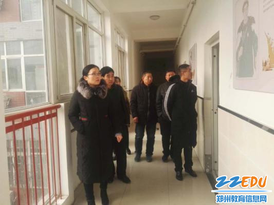 干部进行安全排查 干部进行安全排查