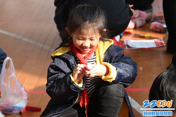 15.一节家长和孩子的“美术课堂” 15.一节家长和孩子的“美术课堂”