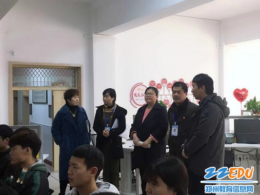 督学组视察郑州市金融学校电子商务专业京东实训中心 督学组视察郑州市金融学校电子商务专业京东实训中心
