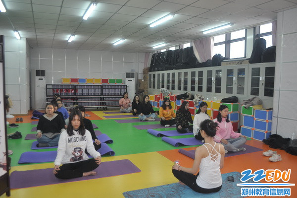 优雅瑜伽舒身心_调整大小 优雅瑜伽舒身心_调整大小