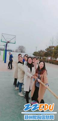 教师拔河比赛_调整大小 教师拔河比赛_调整大小