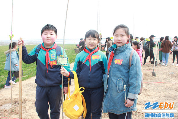 2.我们的小树种好了 2.我们的小树种好了