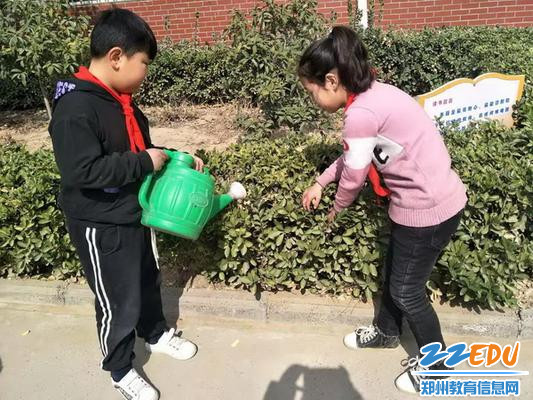 给小树浇水_调整大小 给小树浇水_调整大小