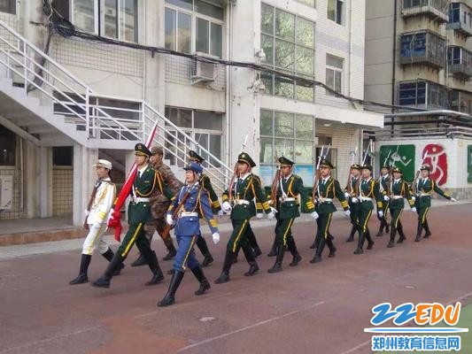 步伐整齐的国旗队 步伐整齐的国旗队