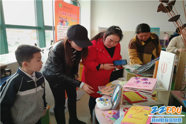 3、小小解说员精彩解说 3、小小解说员精彩解说