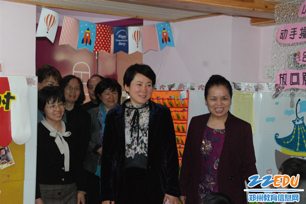 视察班级教室 视察班级教室