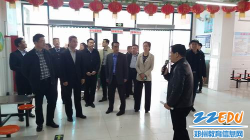 调整大小 2学校工会主席刘志强介绍学校食堂食品安全工作 调整大小 2学校工会主席刘志强介绍学校食堂食品安全工作