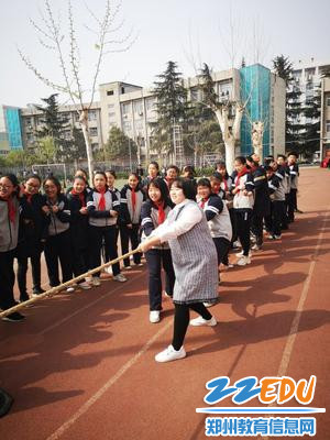 班主任们纷纷上阵,为班级荣誉而战 班主任们纷纷上阵,为班级荣誉而战