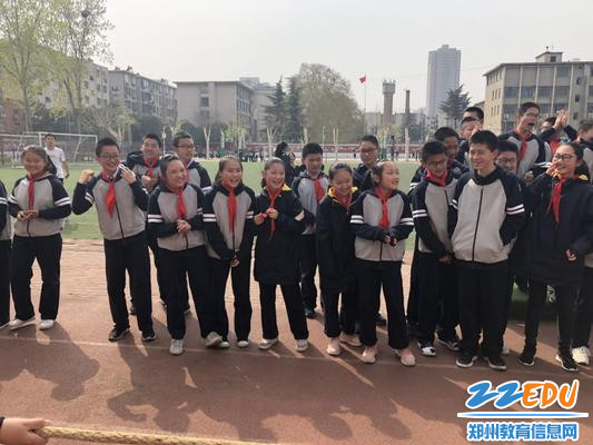 唱标加油的啦啦队员们 唱标加油的啦啦队员们