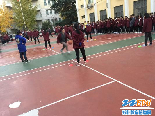 8、运球动作规范_副本 8、运球动作规范_副本