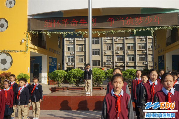 一年级学生代表诗歌朗诵 一年级学生代表诗歌朗诵