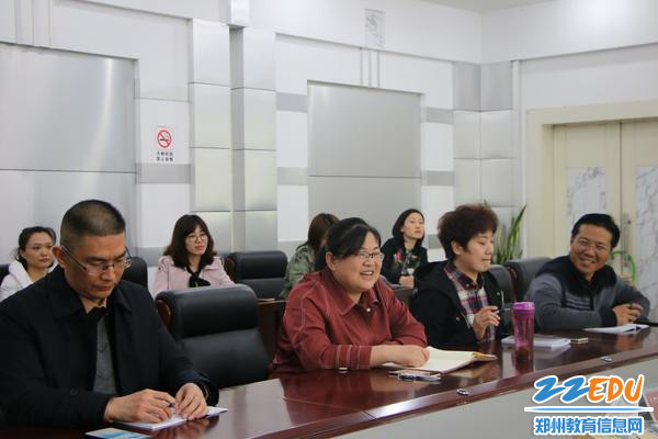 2 学校领导与王志卫校长亲切交流 2 学校领导与王志卫校长亲切交流