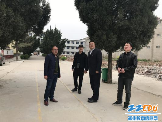 4.李书记一行了解支教教师工作情况 4.李书记一行了解支教教师工作情况