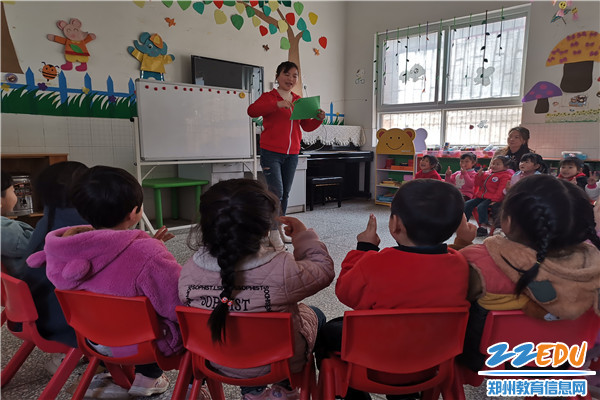 尹艳歌老师执教的小班语言活动《剪纸歌》 尹艳歌老师执教的小班语言活动《剪纸歌》