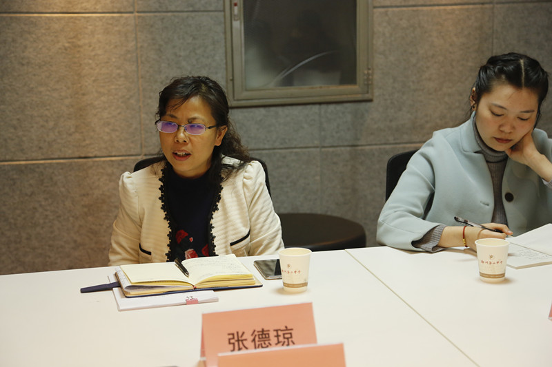 郑州二中管乐团负责人之一,高中部管委会主任,副校长张德琼表态.