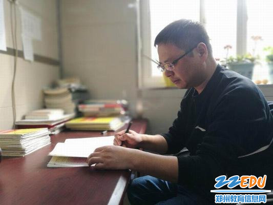 “郑州市最美教师”——刘兵
