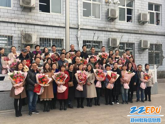 参与学校青蓝工程，发挥传、帮、带的作用