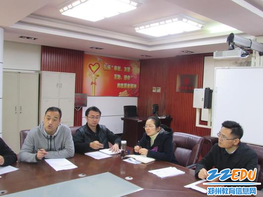 团委副书记孙宝剑强调优先班干部作为团员 团委副书记孙宝剑强调优先班干部作为团员