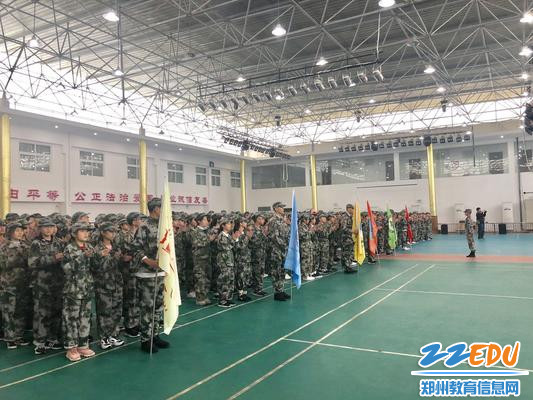 二中学子以饱满的精神迎接开营仪式 二中学子以饱满的精神迎接开营仪式