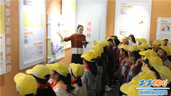 2019042442670489 2019042442670489