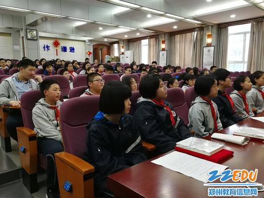 3.郑州八中“墨韵”文学生全体成员参与颁奖仪式 - 副本