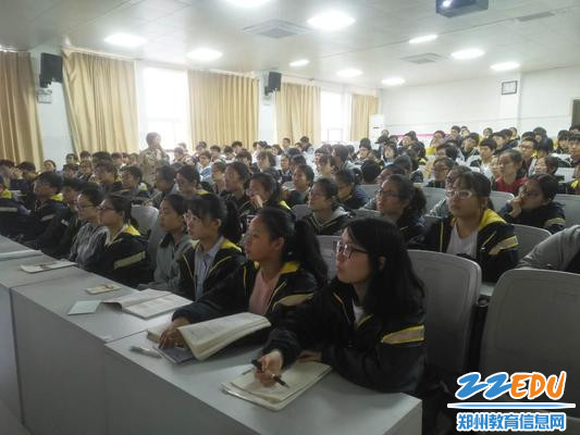 2、学生认真听讲 2、学生认真听讲