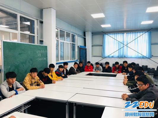 2.全体参赛,备赛选手参加座谈会 2.全体参赛,备赛选手参加座谈会