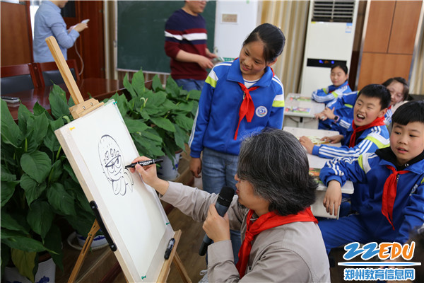 2现场绘画,讲解昆虫特点 2现场绘画,讲解昆虫特点