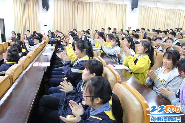 如何传承五四精神 郑州二中学子有话说