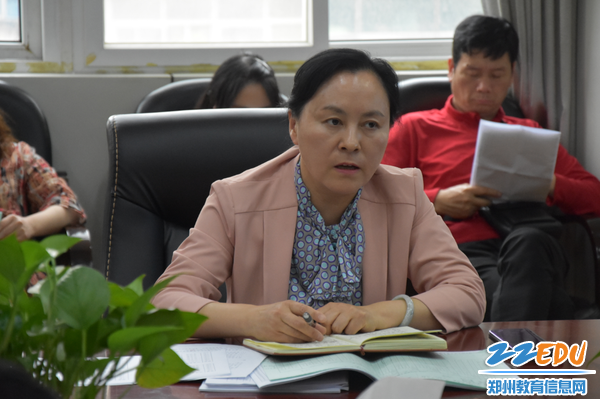 于红莲校长表达期望 于红莲校长表达期望