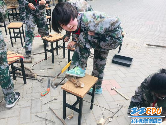 小小锯木工 小小锯木工