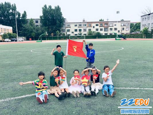 我和队旗的约会_调整大小 我和队旗的约会_调整大小