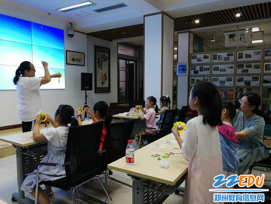 4.1手工慢时光,刘晓娜老师在教手工制作 - 副本 4.1手工慢时光,刘晓娜老师在教手工制作 - 副本