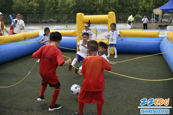 趣味足球九宫格游戏 趣味足球九宫格游戏