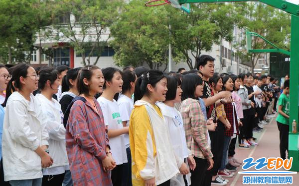 高一高二同学为高三呐喊祝福