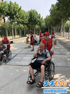 小心翼翼 小心翼翼