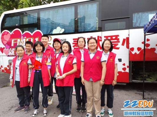雨停了,合影留念 雨停了,合影留念