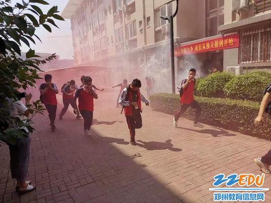 撤离现场2 撤离现场2